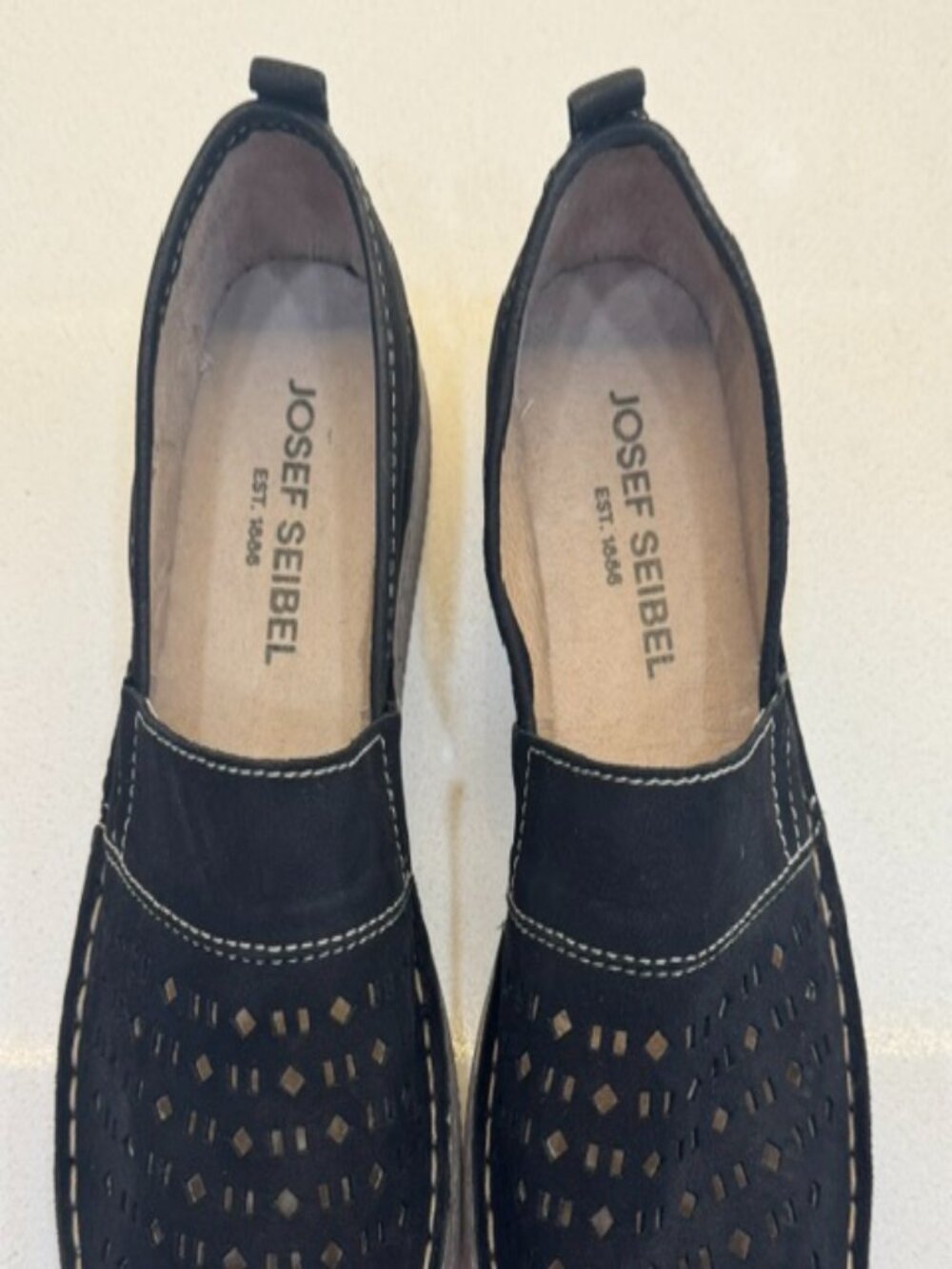 Josef Seibel "Sofie" Black Suede cutout Flats sz 38